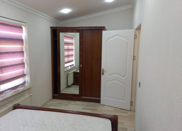 Qurtlus 93 de 3 otaq menzil kiraye verlir hersarayetnen 360