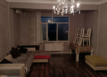 Xlrdalan H.Eliyev parkln yaxlql 2 otaq menzil kiraye verlir