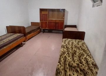 Yasamal rayonu 1 ci Alatavada 2 otaqli ev kiraye verilir ev