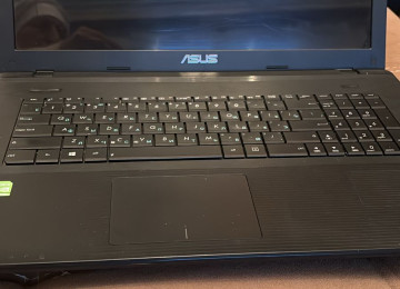 ASUS markalı Kompyuter tam işlek vəziyyətdədir. Cox