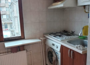 Xırdalanda köhnə bazarın yaxınlığında, köhnə doğum evi,