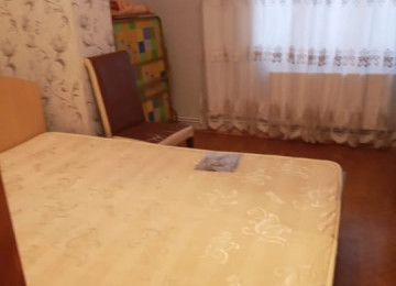 Xırdalanda köhnə bazarın yaxınlığında, köhnə doğum evi,