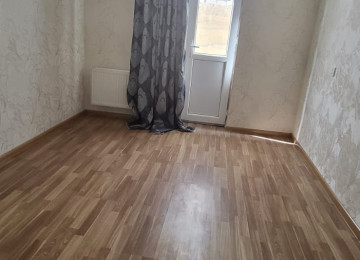 Xırdalanda Mirzə Ibrahimov küçəsində Həyət Evi Satılır. Ev