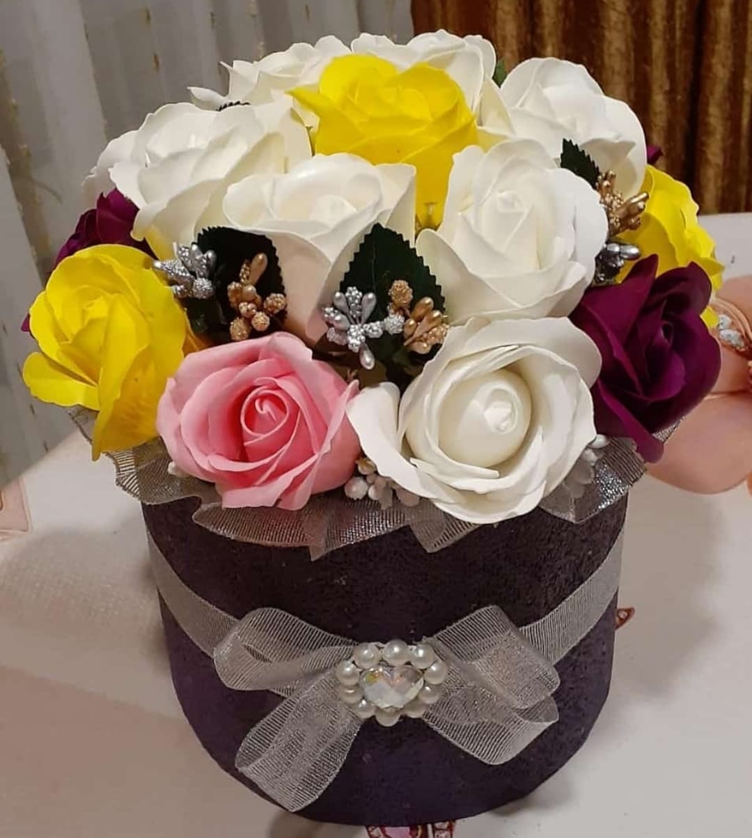 Ad gunleri ucun gul sebetleri sabun gullerden sifarisle