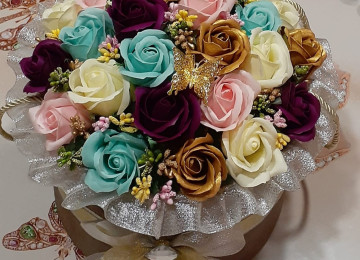 Ad gunleri ucun gul sebetleri sabun gullerden sifarisle