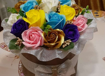 Ad gunleri ucun gul sebetleri sabun gullerden sifarisle