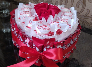 Ad gunleri ucun sokolad sebetleri sifarisle