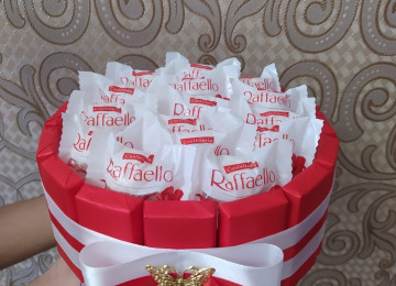 Ad gunleri ucun sokolad sebetleri sifarisle