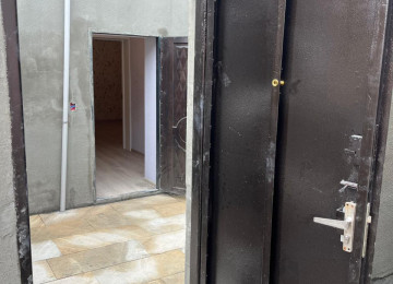 Xlrdalan Goyce Marketin yanl 2 otaq heyet evi kupcall