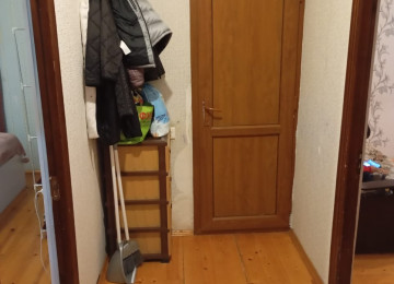 Xlrdalan AAAf parkın arxa tərəfi Uğur marketin yanı. 2