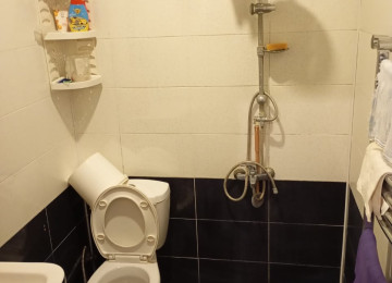 Xlrdalan AAAf parkın arxa tərəfi Uğur marketin yanı. 2