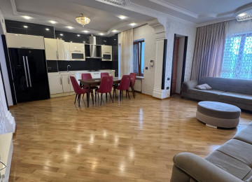 - Satılır. - 395.000 AzN - Təmirli, əşyalı, yelçəkən