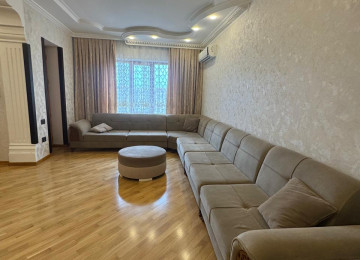 - Satılır. - 395.000 AzN - Təmirli, əşyalı, yelçəkən