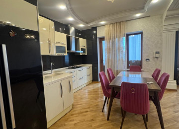 - Satılır. - 395.000 AzN - Təmirli, əşyalı, yelçəkən