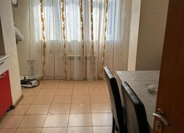 Xlrdalan H.Eliyev parkln yanl 2 otaq menzil kiraye verlir