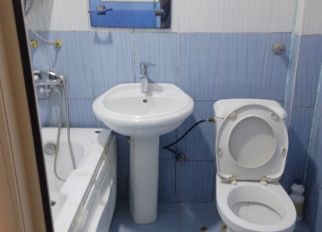 Xlrdalada Teze bazarln yanl 3 otaq menzil kiraye verlir 380