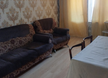 Xlrdalada Teze bazarln yanl 3 otaq menzil kiraye verlir 380