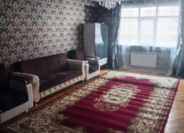 Xlrdalada Mekemenin yanl Merkezde 3 otaq menzil kiraye