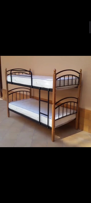 İkimərtəbəli çarpayı Hazır əldə var Matraslar hədiyyə