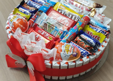 Kinder buketleri sifarisle hazirlanir.Sifarisler en az 1