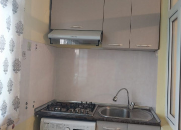 Xlrdalan Riyyat ticaret Merkezi yanl 2 otaq hersarayetnen