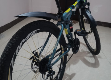 Demek olar tezedir 1 hefte islenib hec bir problemi yoxdur