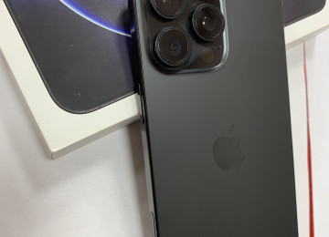 Apple iPhone (Pro seriyası) – qara rəng - 6.1" Super Retina