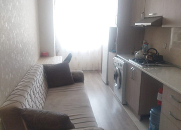 Masazırda merkezde kruqda 73 kv olan 2 otaqlı menzıl