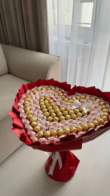 Sokolad buketleri istenilen olcu ve dizaynda