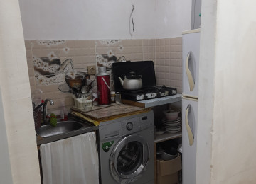 Kiraye verilir Xirdalanin merkezinde bina evi.Ancaq tek