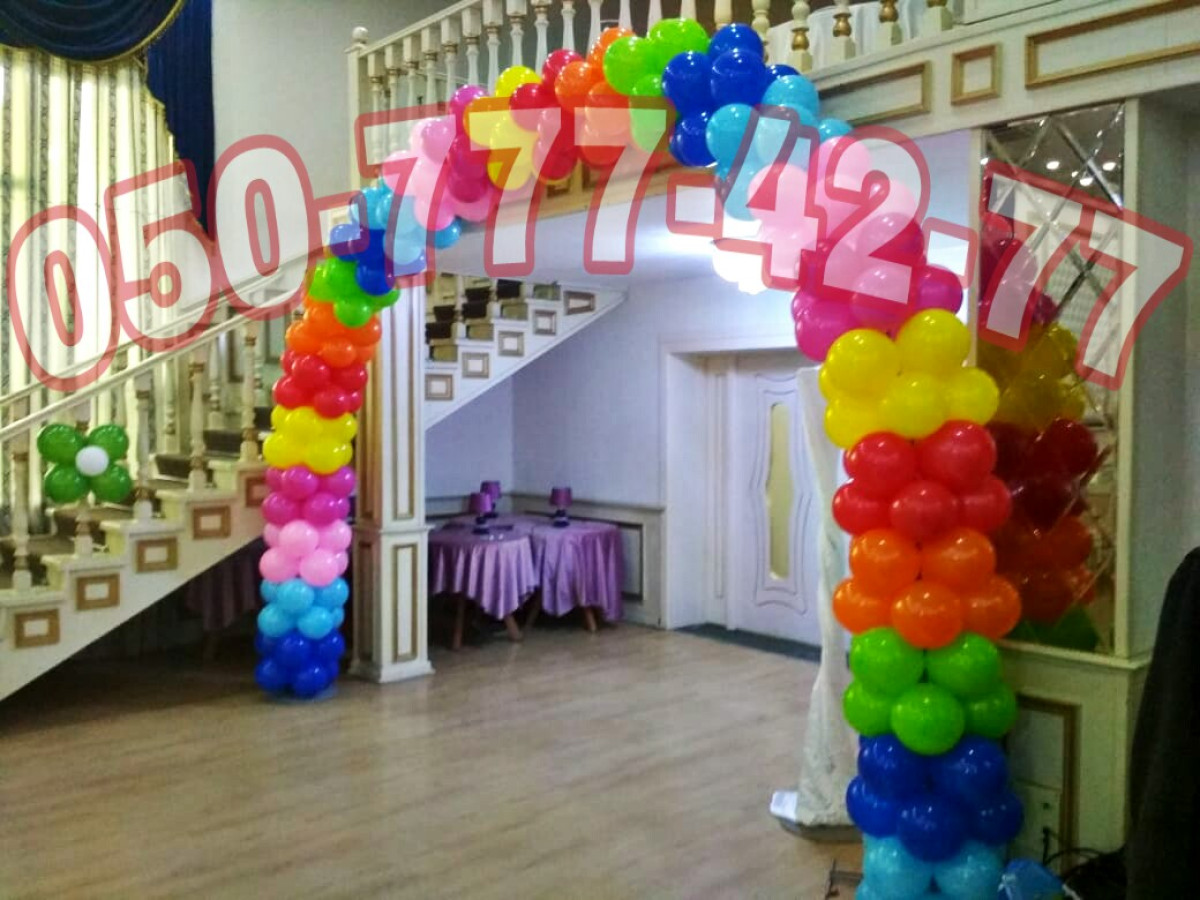 Sarlar bezedilme. Helium və adi şarlarla bəzədilmə. Decor
