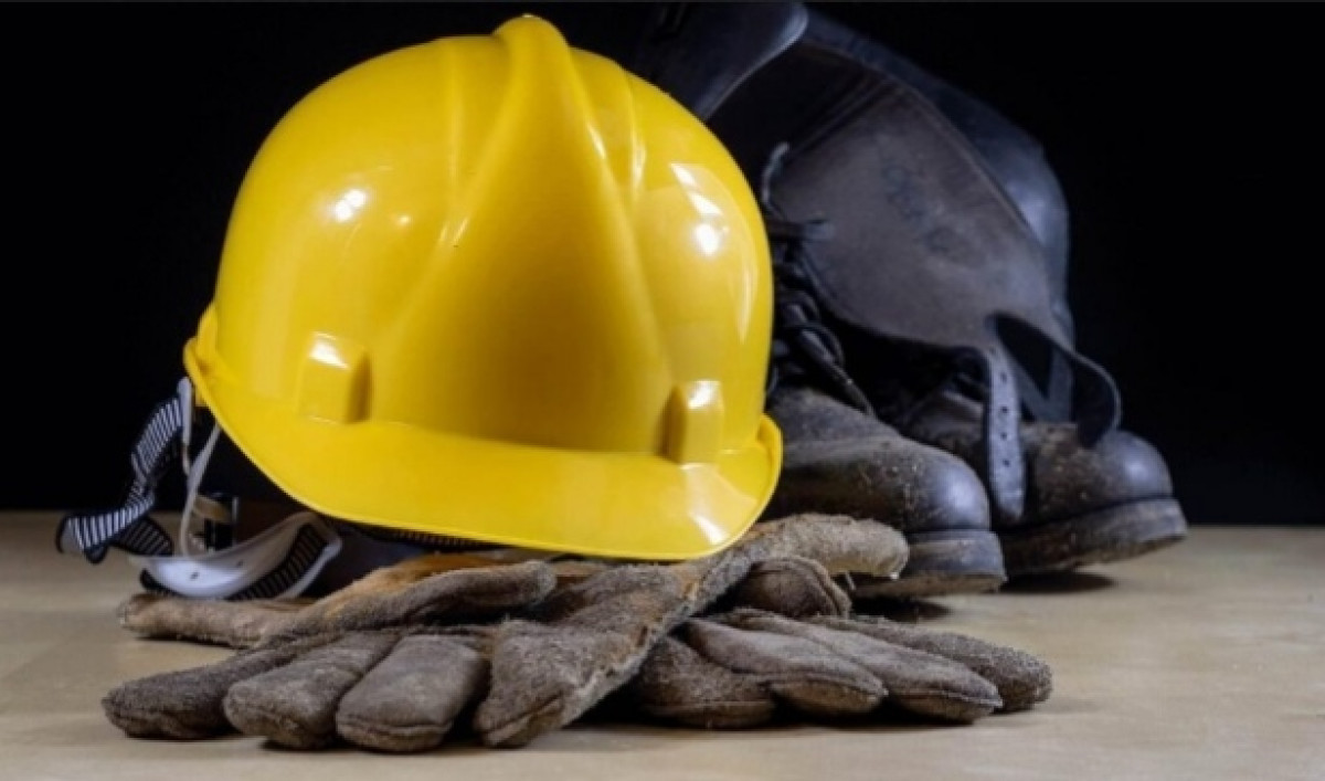 USTA LAZIMDIR dam ustasi kirisa ustasi suvaq ustasi