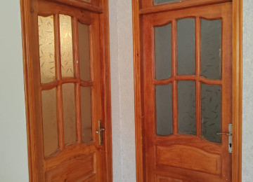 Fıstıg ağacından qapılar 3 ədəddir. Hamısı birgə 100 azn