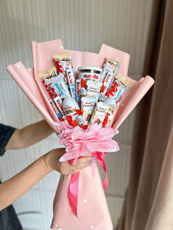 Kinder hədiyyə buketleri sifarişlə istənilən dizaynda