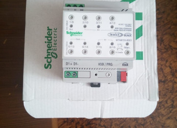 KNX Dali modullari var.Yeni islenmemiw schneider brend.