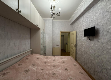 Nizami rayonu Neftçilər metrosuna 3 dəqiqəlik məsafə,