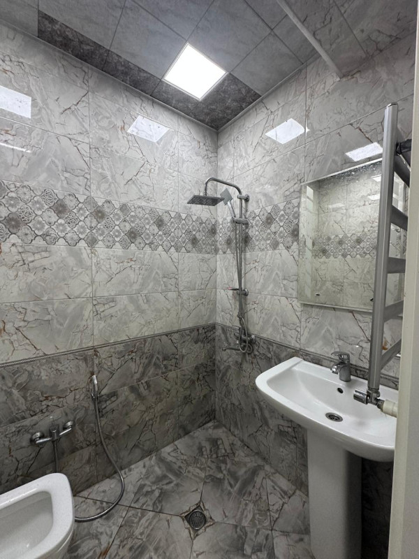 Xırdalanda Xırdalan dayresine 500metr mesfede yeni remontlu