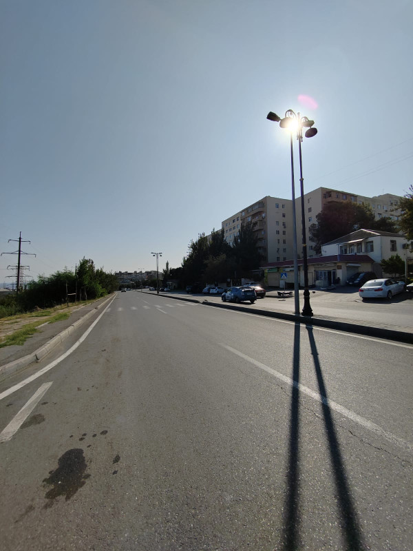 Xətai rayonu General Mehmandarov küçəsində Bizim marketin