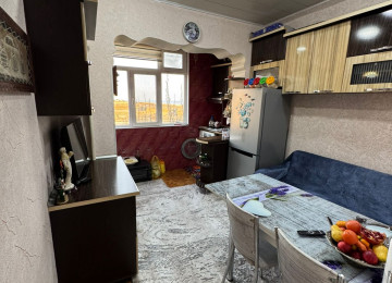 Xətai rayonu General Mehmandarov küçəsində Bizim marketin