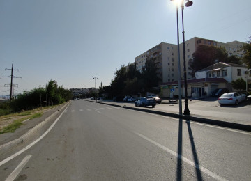 Xətai rayonu General Mehmandarov küçəsində Bizim marketin