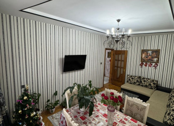 Xətai rayonu General Mehmandarov küçəsində Bizim marketin