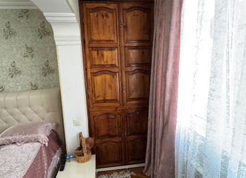 Xətai rayonu General Mehmandarov küçəsində Bizim marketin