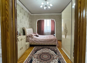 Xətai rayonu General Mehmandarov küçəsində Bizim marketin