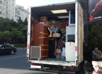 Yuk dasima. Yük daşıma. Bag evlerinin kocurulmesi. bina evi