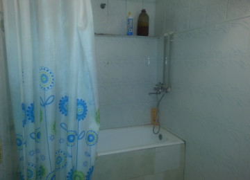 Yasamal rayonunda İnşaatçılar metrosundan piyada 7, 8