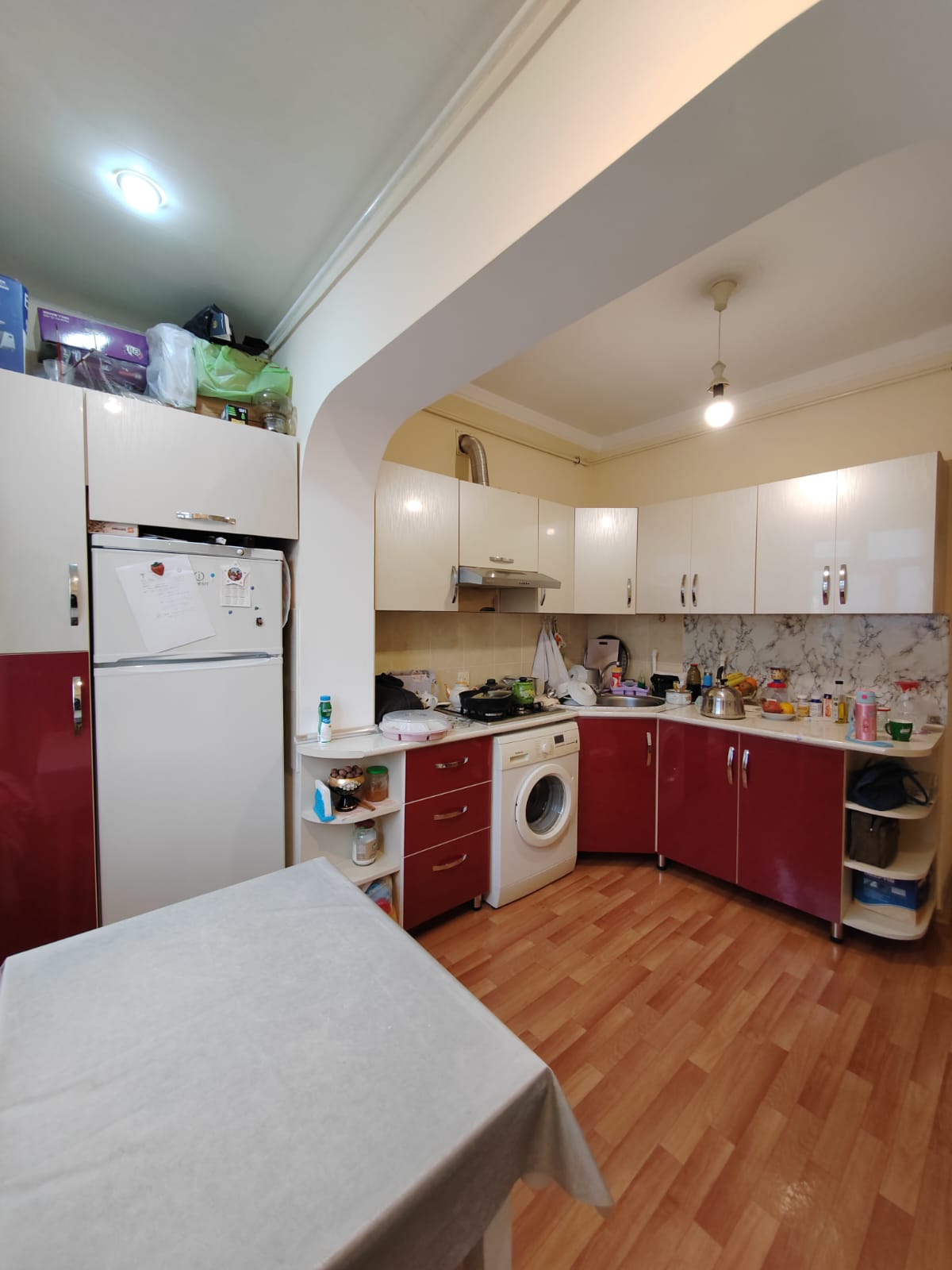 Əhmədli metrosuna 7-8 dəqiqəlik məsafədə, Məzahir Rüstəmov