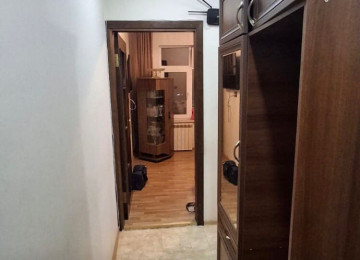 Xətai rayonu Neapol dairəsi Əhmədli metrosu yaxınlığında 9