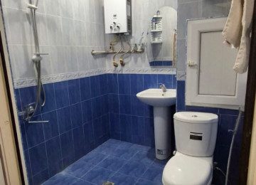 Xətai rayonu Neapol dairəsi Əhmədli metrosu yaxınlığında 9