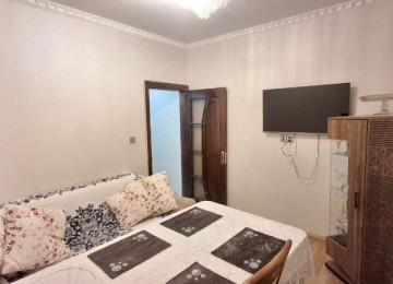 Xətai rayonu Neapol dairəsi Əhmədli metrosu yaxınlığında 9