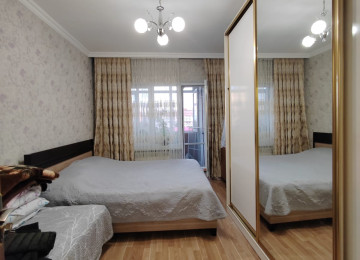 Əhmədli metrosuna 7-8 dəqiqəlik məsafədə, Məzahir Rüstəmov